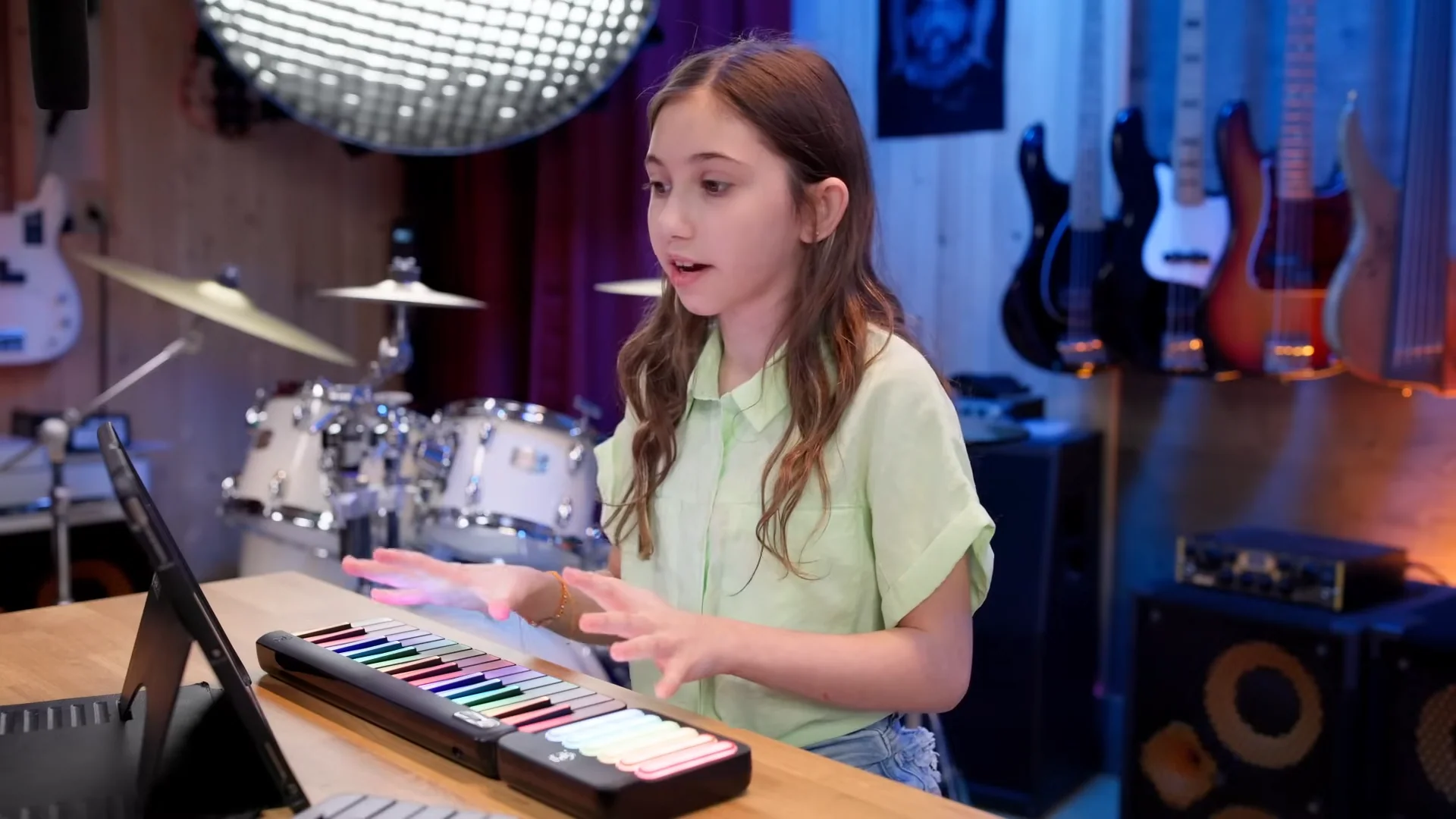 Smart Keyboard vs MIDI Controller for Learners