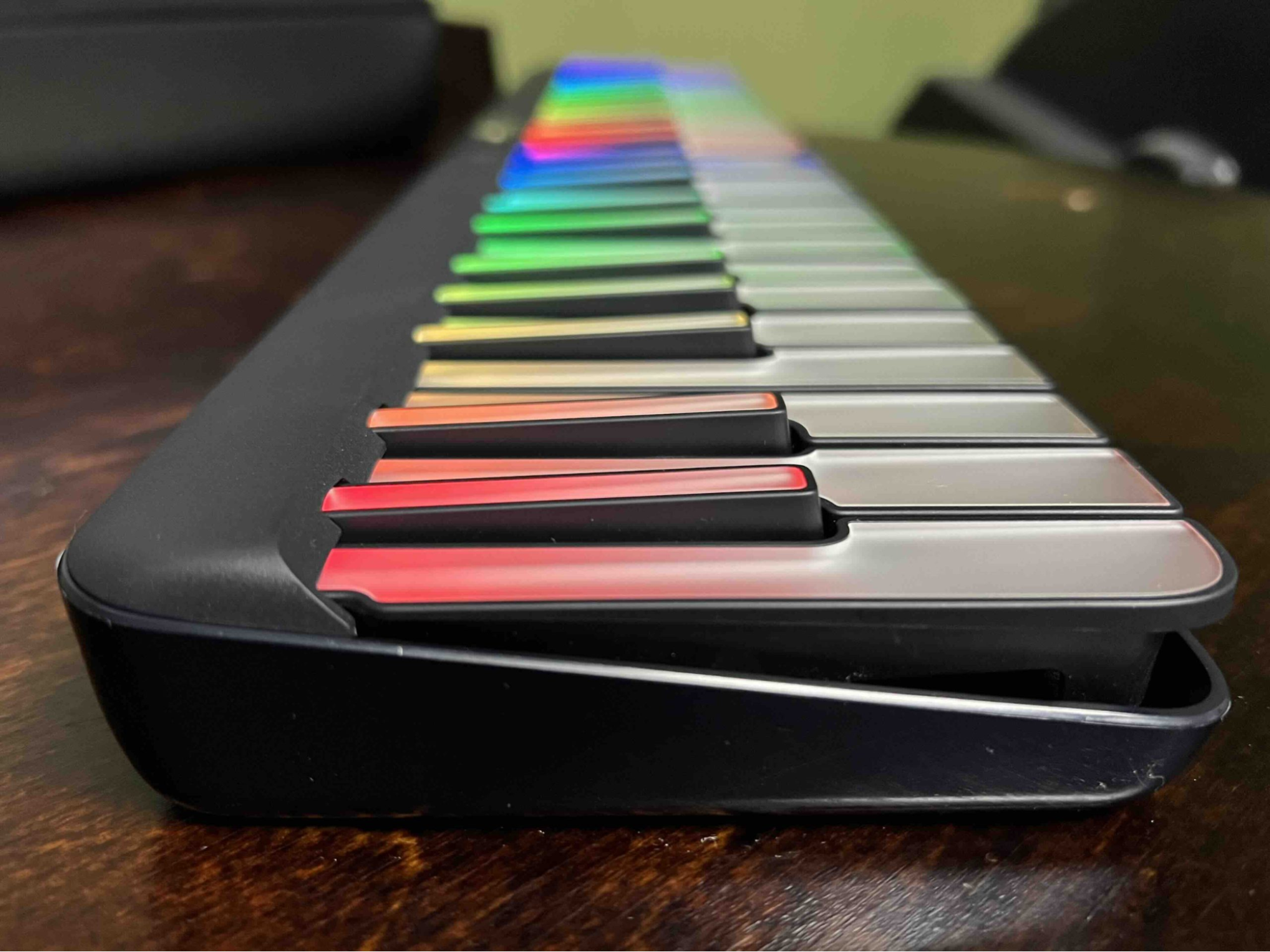 Use Headphones with Digital Keyboards Without Lag