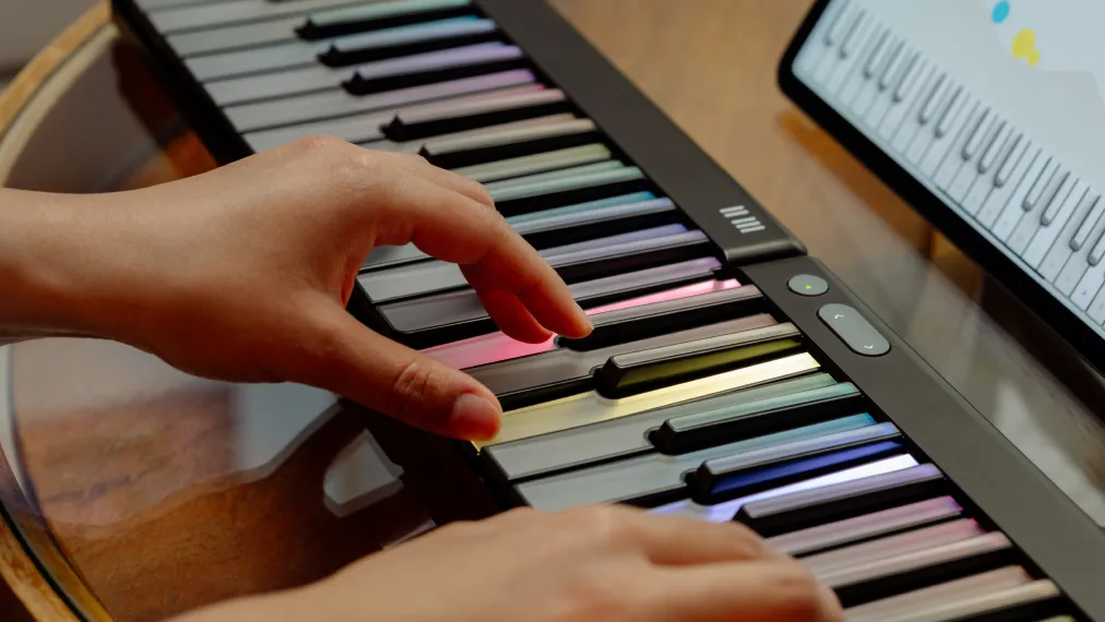 PopuMusic vs The ONE Smart Piano: Which Smart Piano Fits You Best?