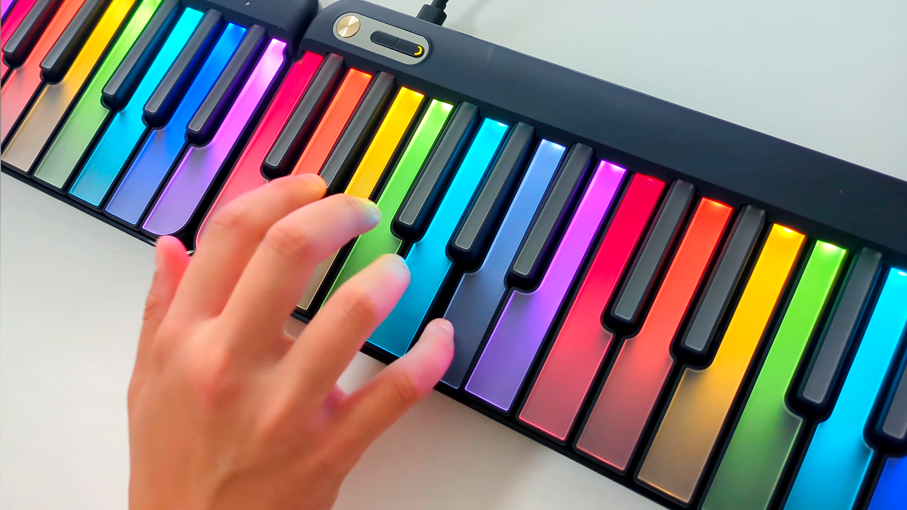 Best Keyboard With Light‑Up Keys for Learning: Top Picks for Beginners in 2025