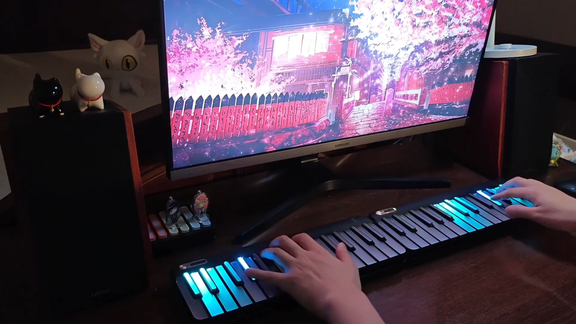 4 Best Keyboards with Light-Up Keys – Radiant Pianos!